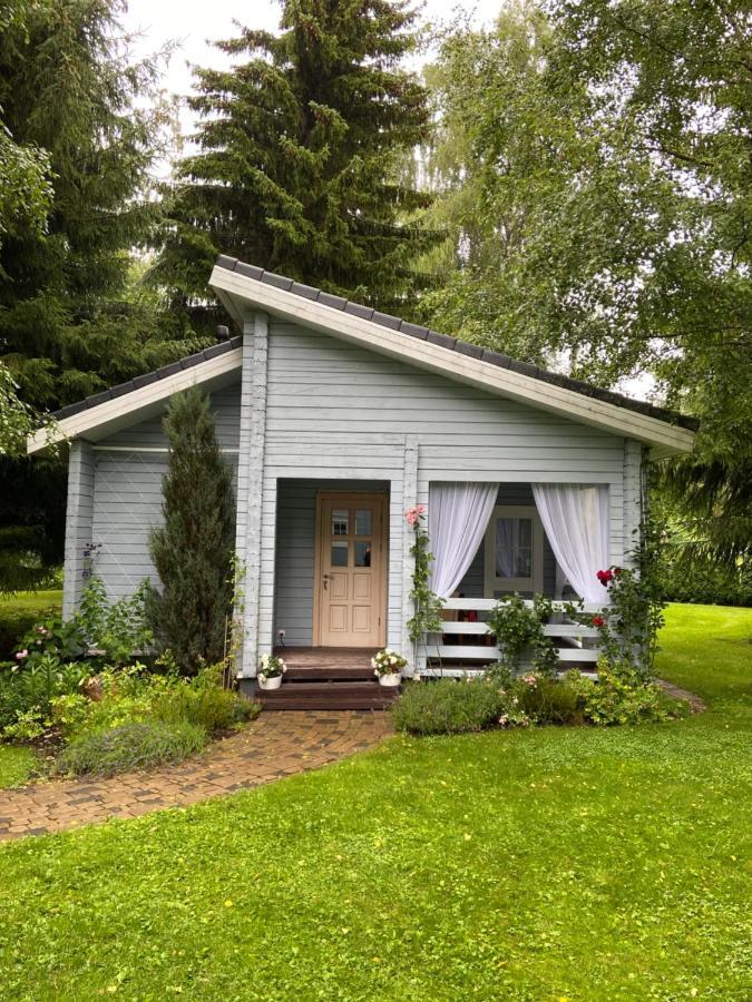 Romantic Cozy House Kirzacinas Pirts With Sauna Close To Seaside Hébergement de vacances *
